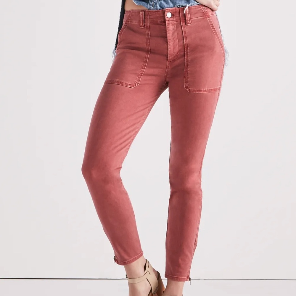Lucky Girlfriend Utility Pant maroon cropped